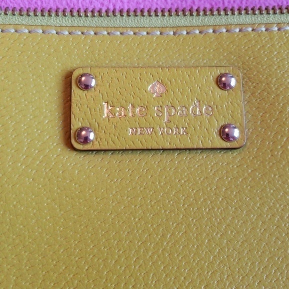 NWOT green Kate spade small handbag. - Picture 4 of 6